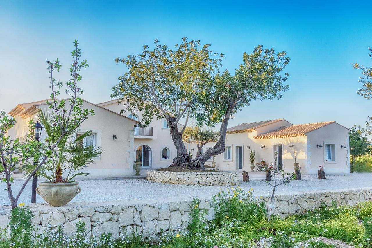 ノート Baglio Genovesi Bed & Breakfast エクステリア 写真